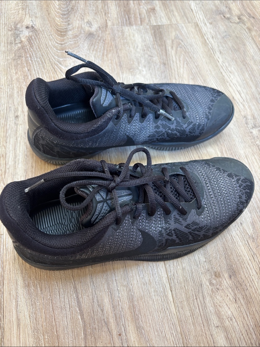 Nike Mamba Rage Basketball Shoes Training Sneakers in Triple Black Men’s Size 8